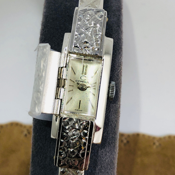 Vintage Counsul Swiss Made Peak-a-Boo Cuff Watch